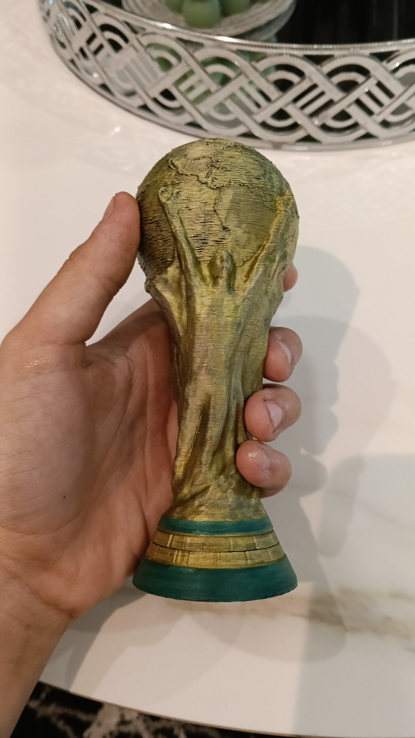 Replika Pucharu Świata FIFA – Statuetka Mistrzostw Świata 3D - obrazek 3